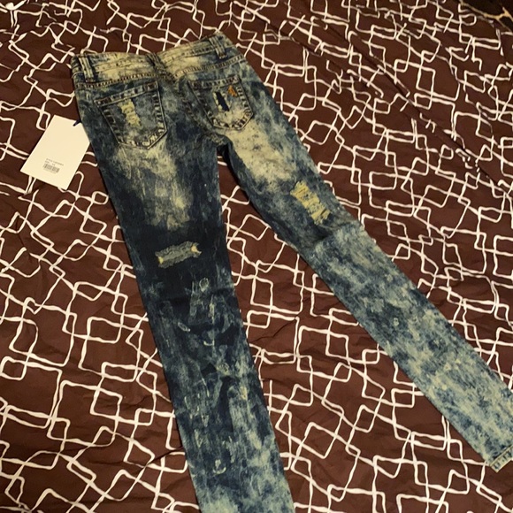 Dark Wash Distressed Skinny Jeans - Picture 5 of 6